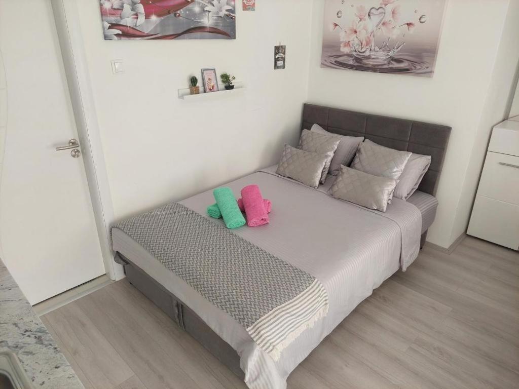 City Lux Square Apartment Скоп'є Екстер'єр фото