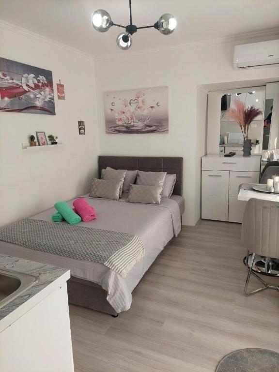 City Lux Square Apartment Скоп'є Екстер'єр фото